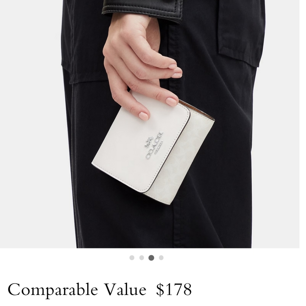 New! Small Trifold Wallet In Colorblock Signature Canvas